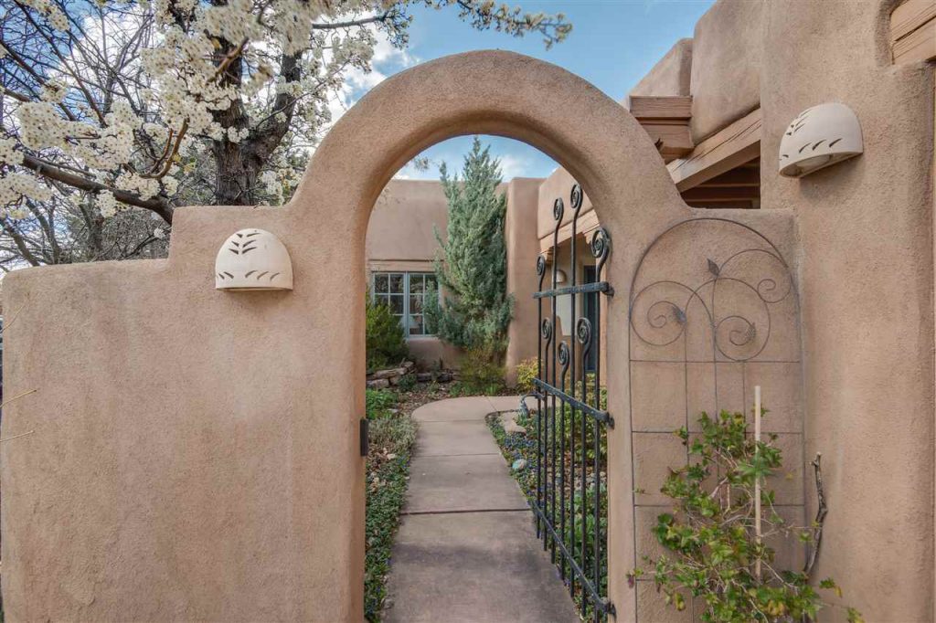 QUAIL RUN Home Santa Fe